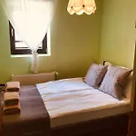 Kutsinska House 4*