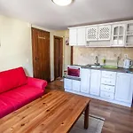 Kutsinska House 4*