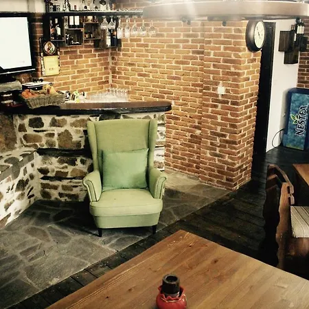 Pensiune Kutsinska House