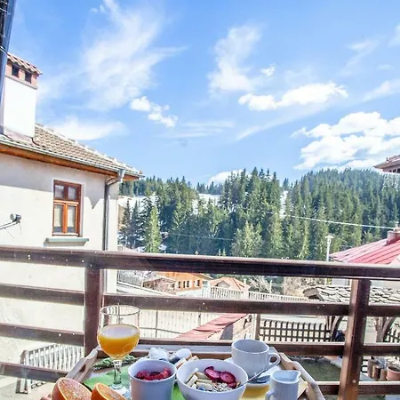 Kutsinska House Affittacamere Progled