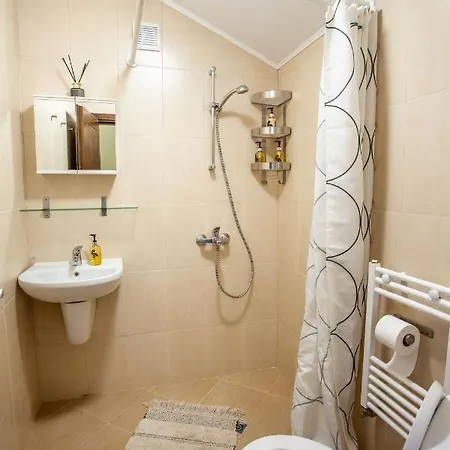 Kutsinska House 4* Progled